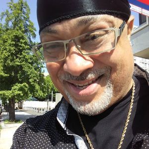 Meet your Posher, Gregory